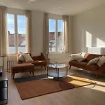 Cozy Apartment Near City Center