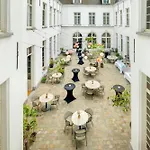 Sapphire House Antwerp, Autograph Collection
