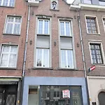 Antwerp Historic City Centre - Vrijdagmarkt 18 C1