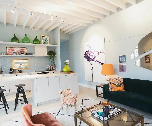 Oever House