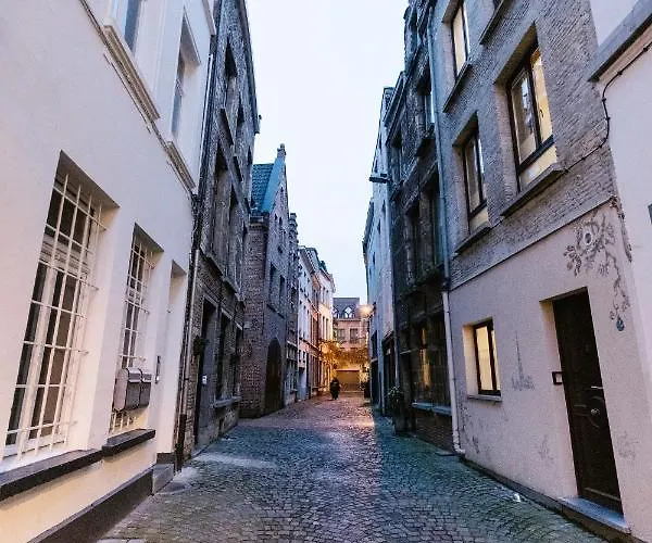 \'De Moriaan\' Boutique Holiday Home In Historical Antwerp
