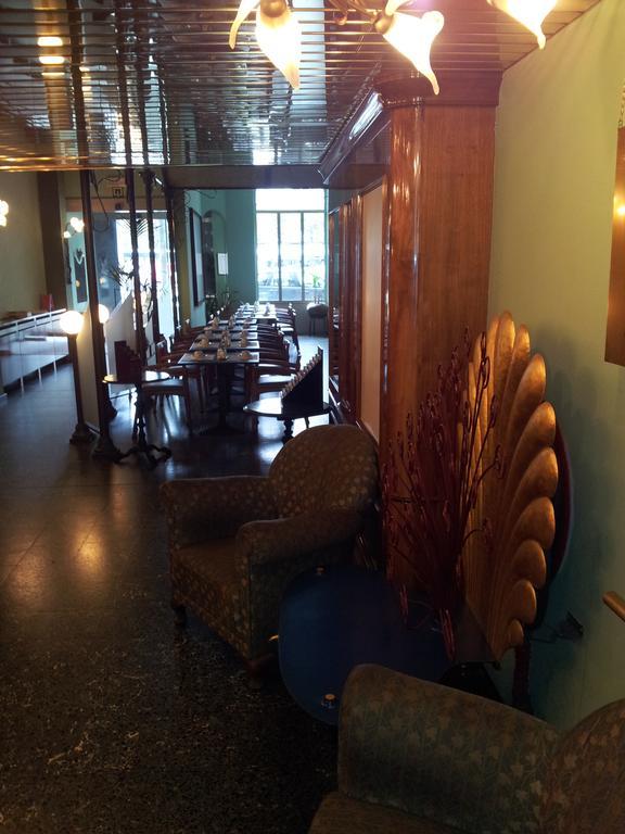 Colombus Hotel 3*