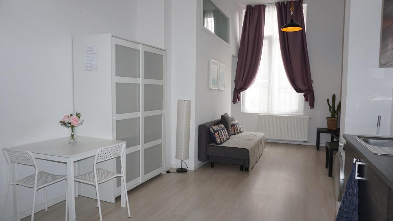 Roosevelt Apartments. Appartement *