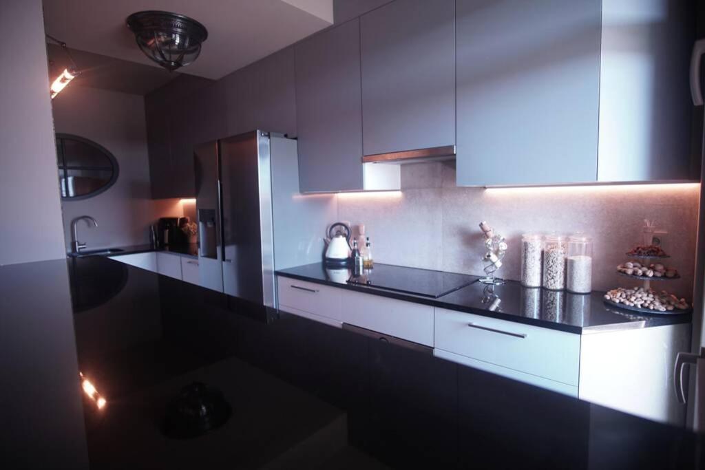 Luxurious Near Park Apartment