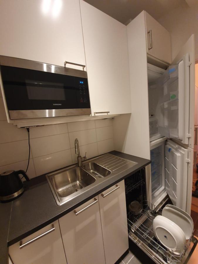 Apartment Cosy Corner In Quiet Suburb - Cars Allowed *