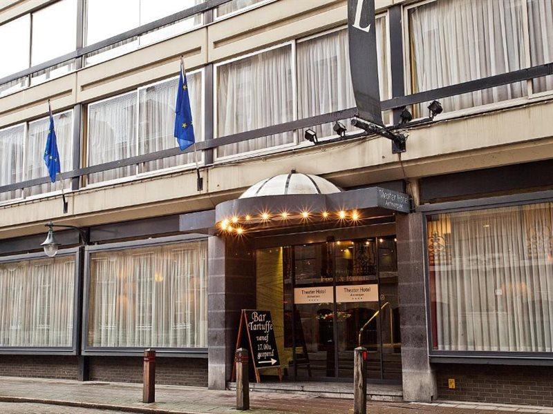 Hotel Theater 4*