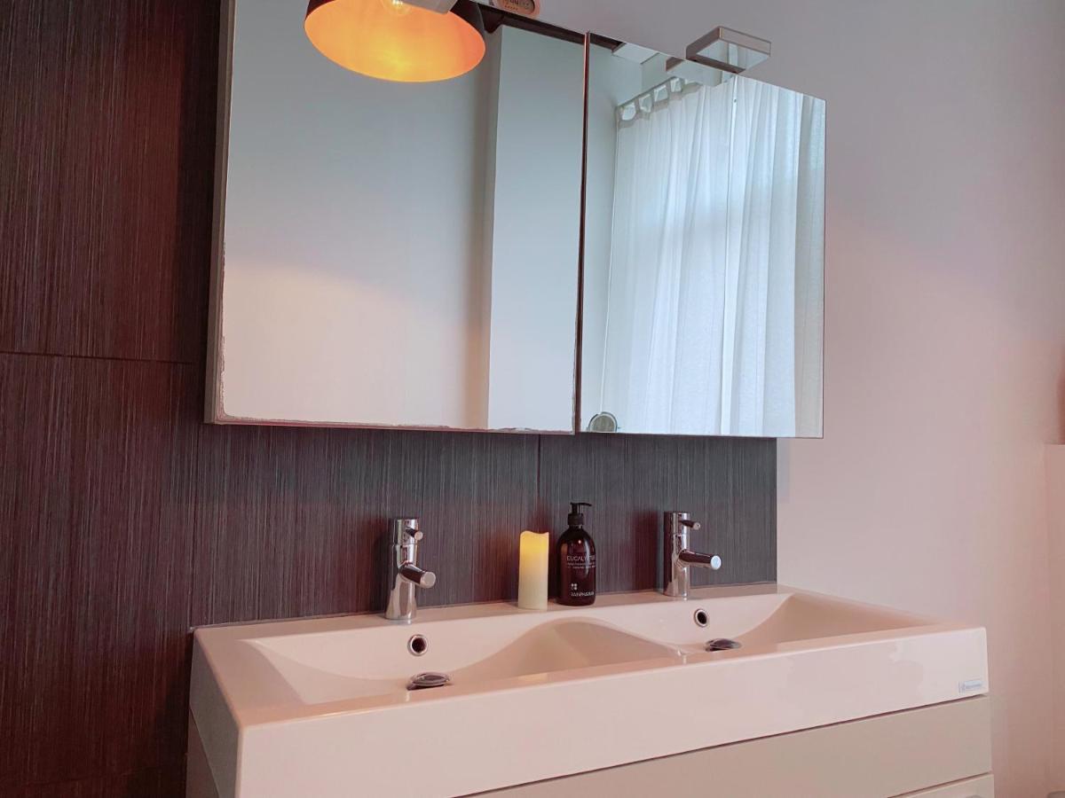 Apartment Loco Paradiso - Two Kingsize Beds, Outdoor Terrace, Dj Booth, Bar, Cinema, Bathtub, Kitchen, Airco Antwerp