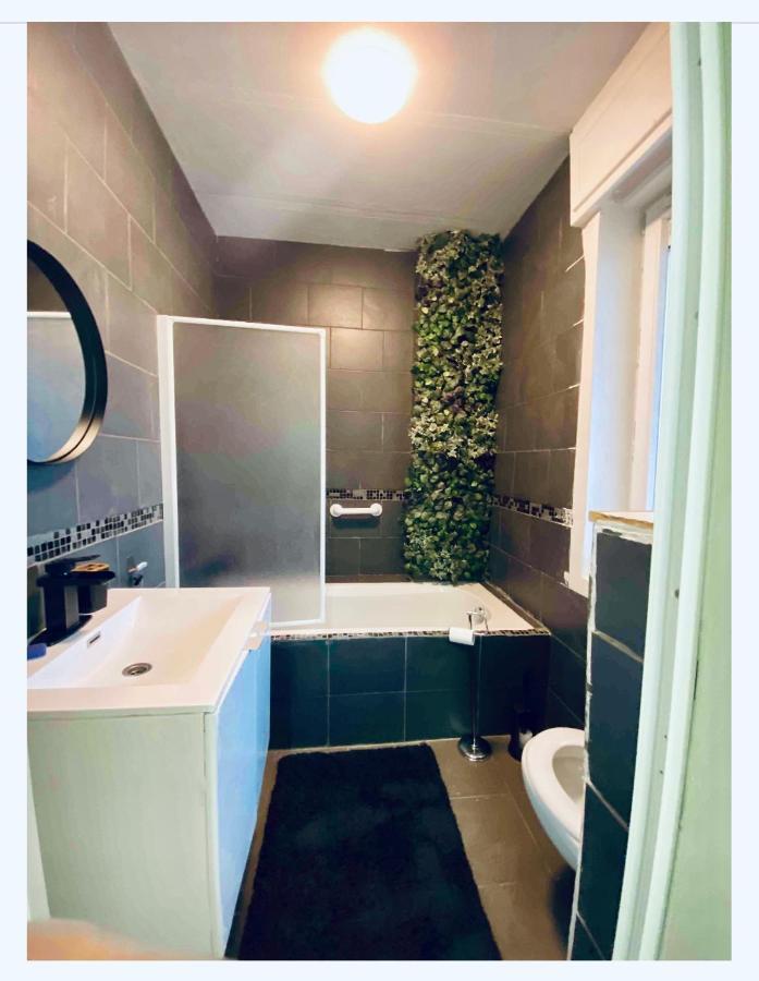 Budget Stay For Max 2Ppl Guest house