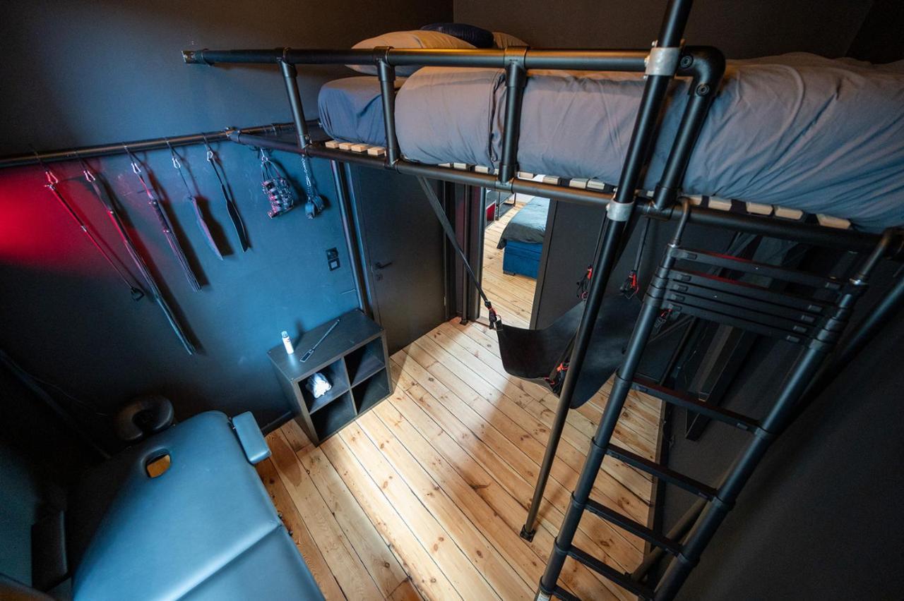 The Rabbit Hole - Romantic With Adult Playroom * Antwerpen
