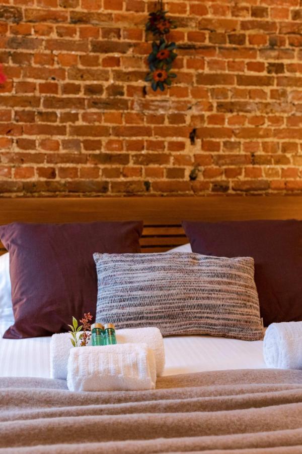 Cozy With Terrace In The Heart Of