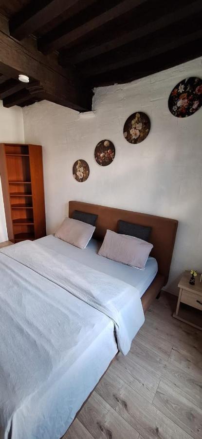 The 16th Century 2br In The City Center * Antwerp