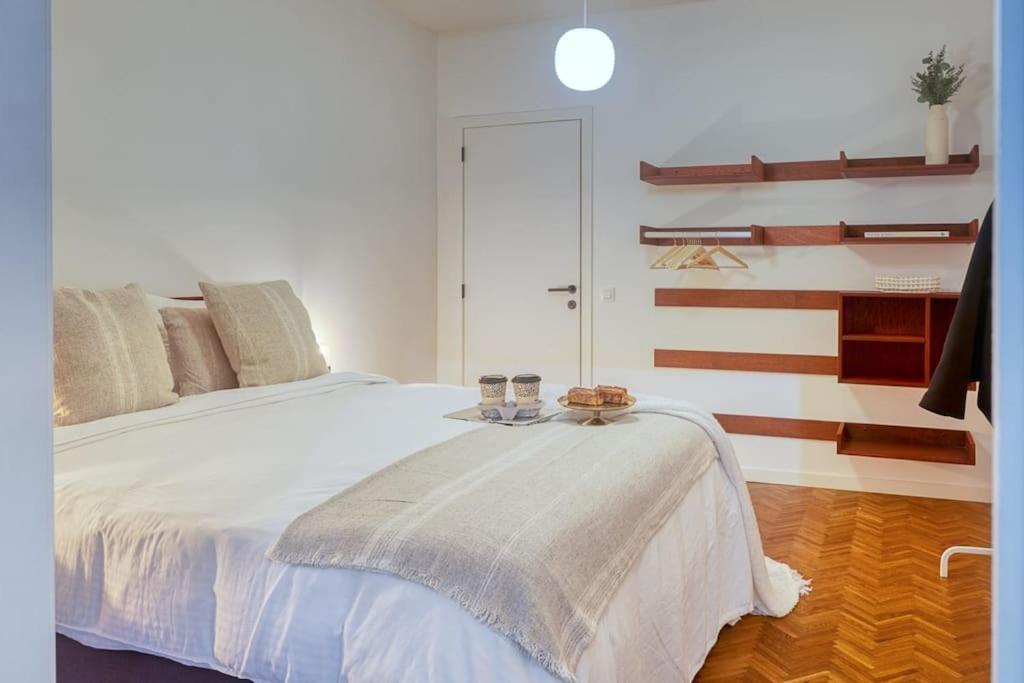 Ample 2-br In Appartement *