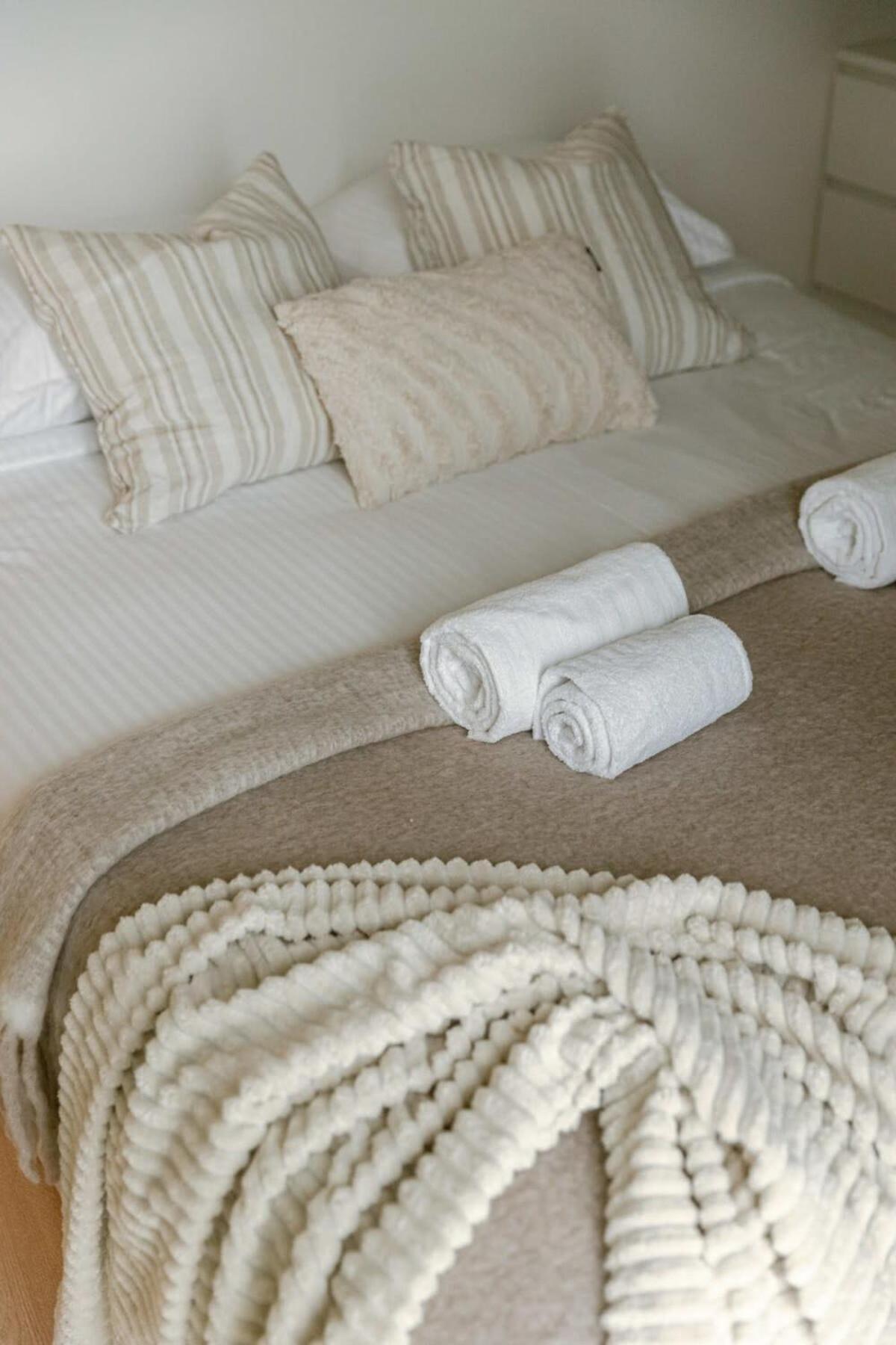 Huswell - Beautiful In The Heart Of Apartment
