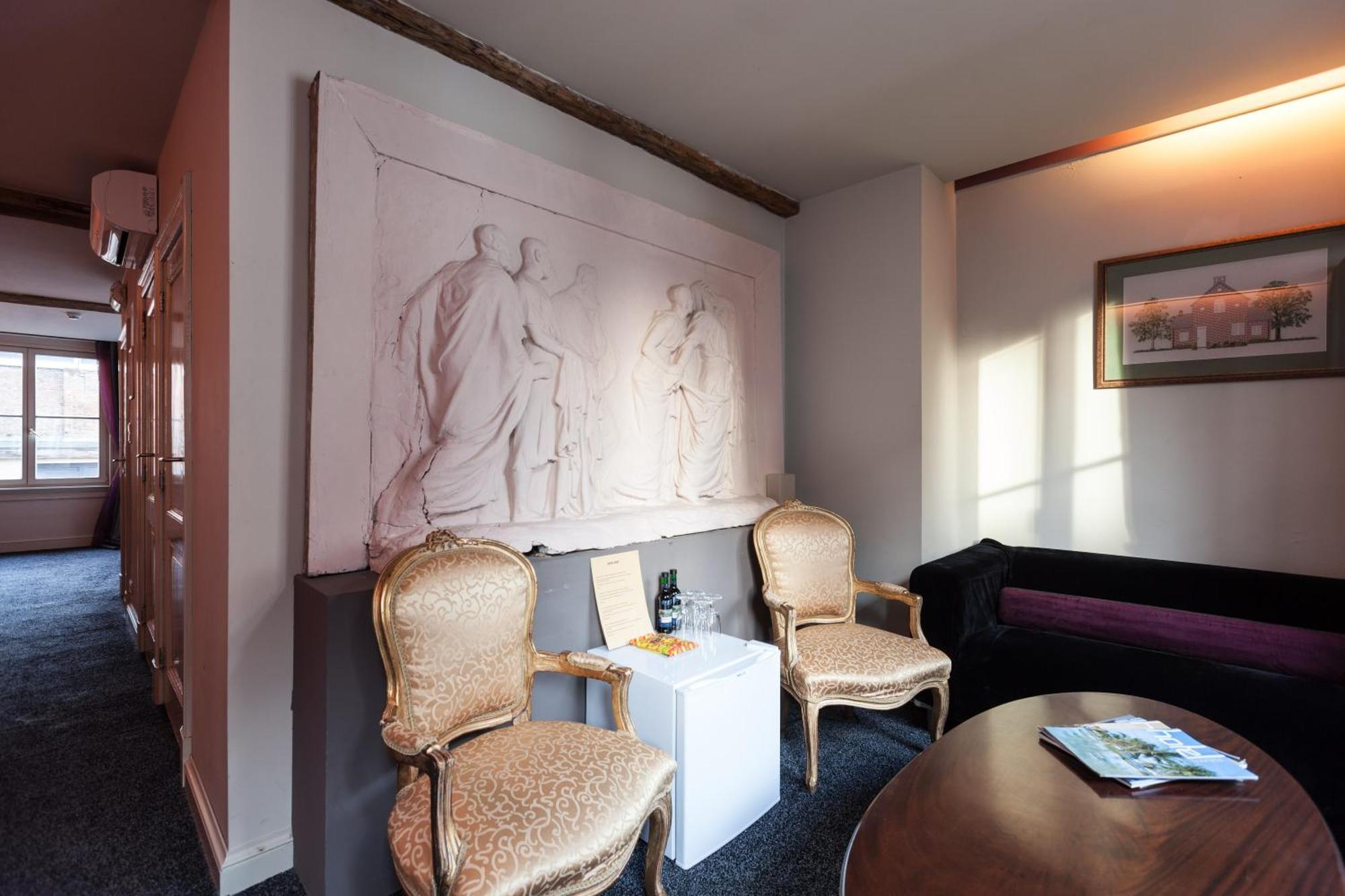 Diamonds&pearls Hotel