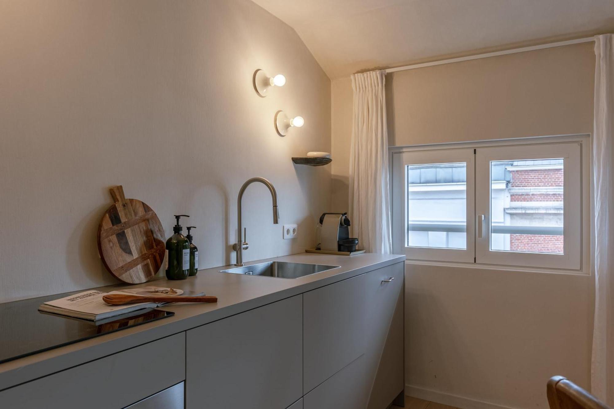 Apartment Huswell - Urban Getaway For Two In The Heart Of *