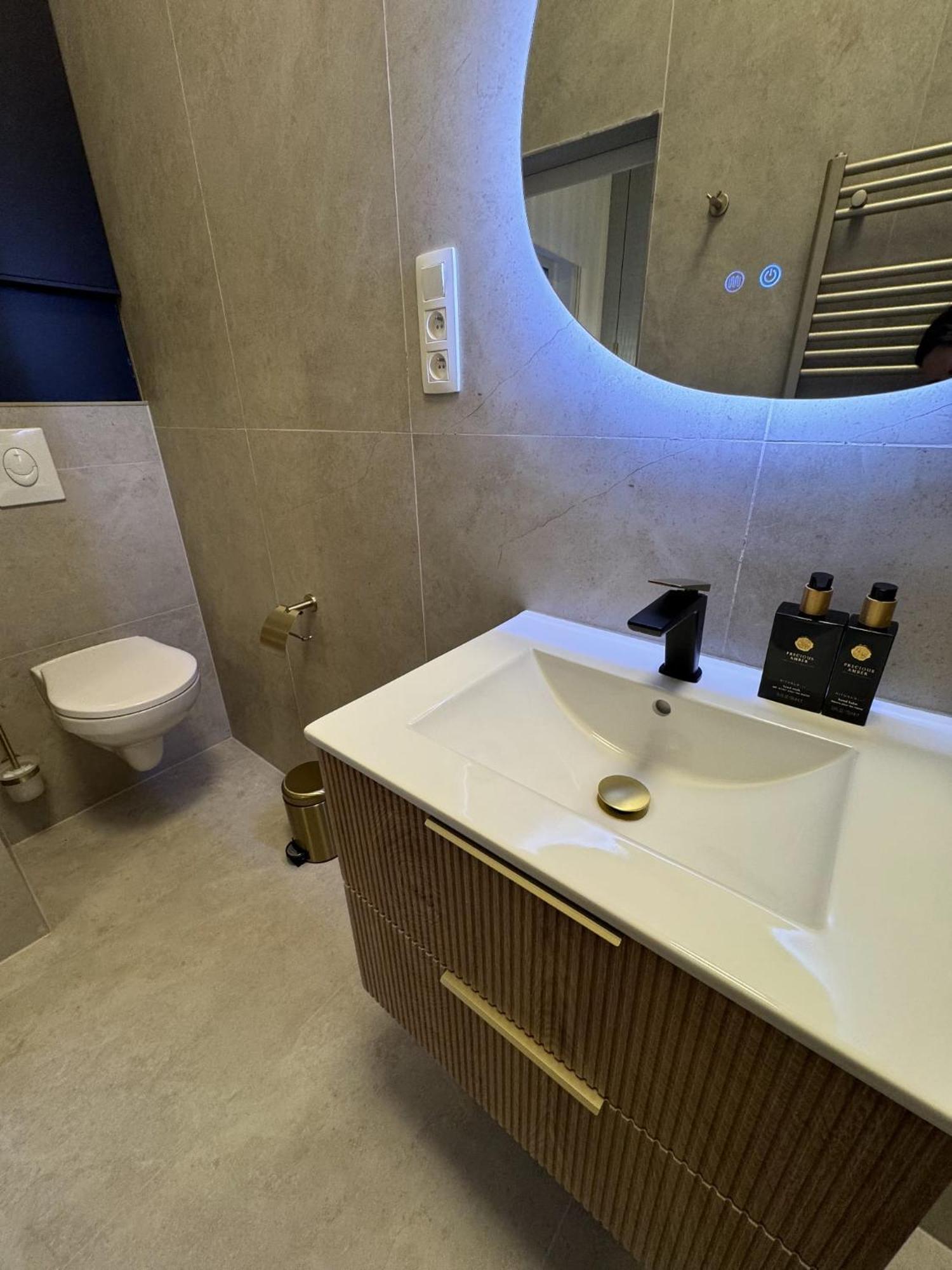 Luxury Suits Royal By Rikas Hotels