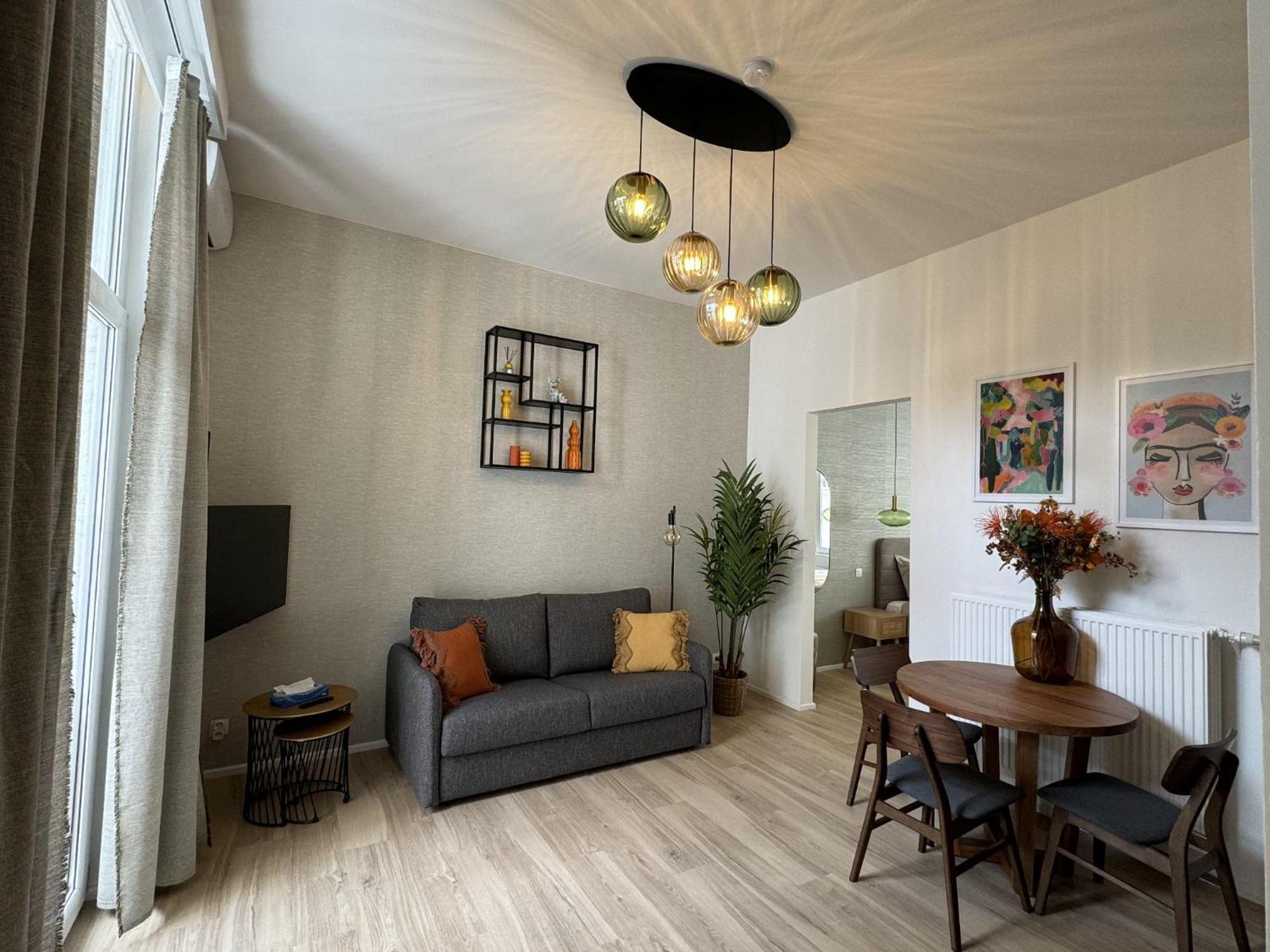 Apartment Luxury Suits Royal By Rikas Hotels *