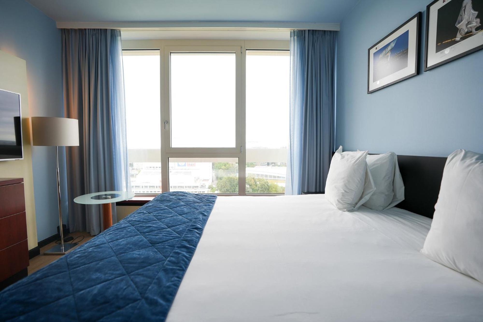 Crowne Plaza By Ihg