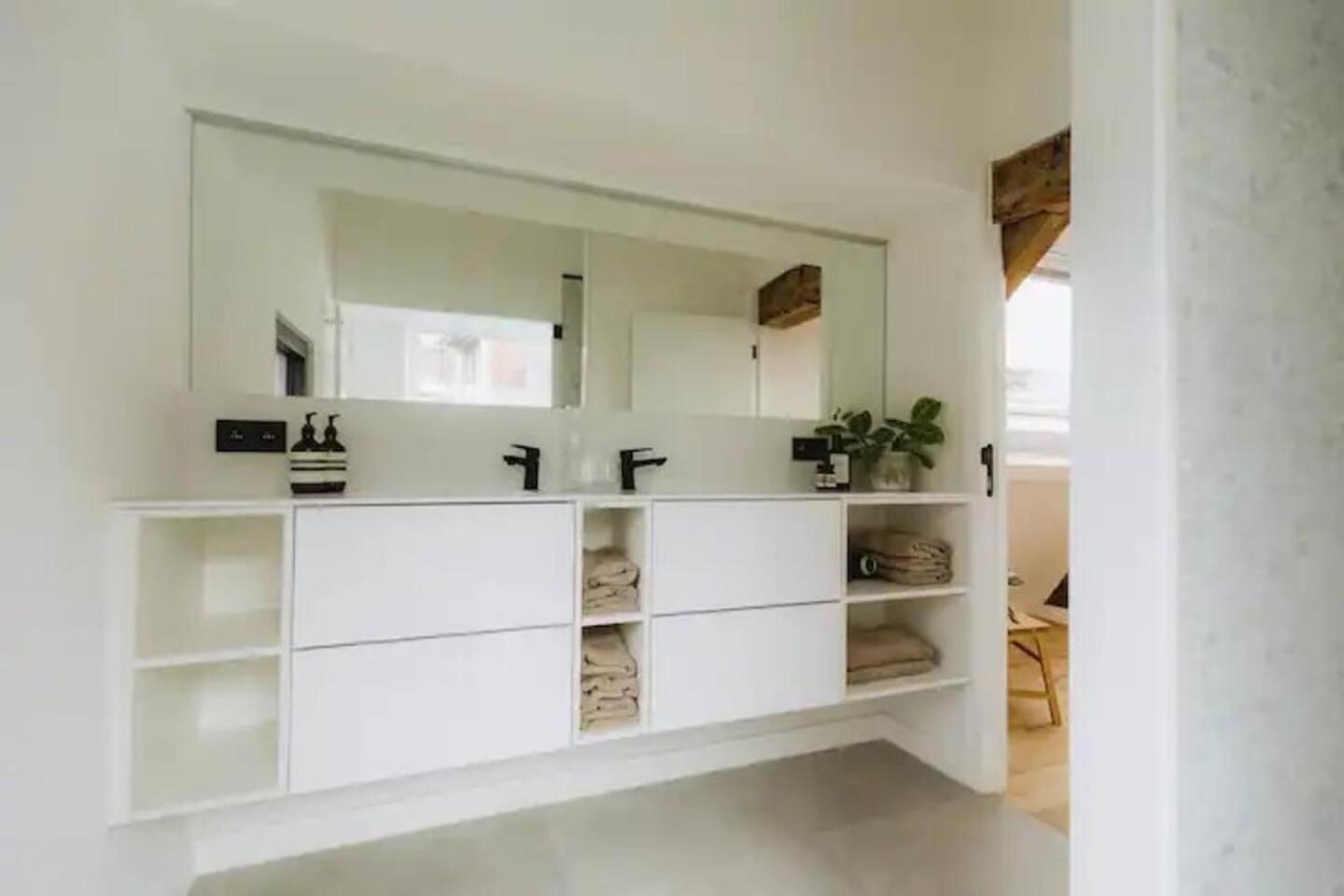Kozy Spacious Luxurious Holiday home Antwerp