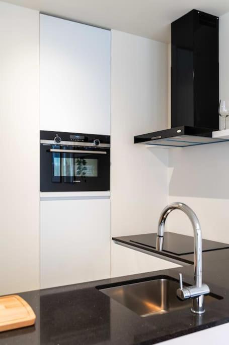 Beautiful 1br In Apartment *
