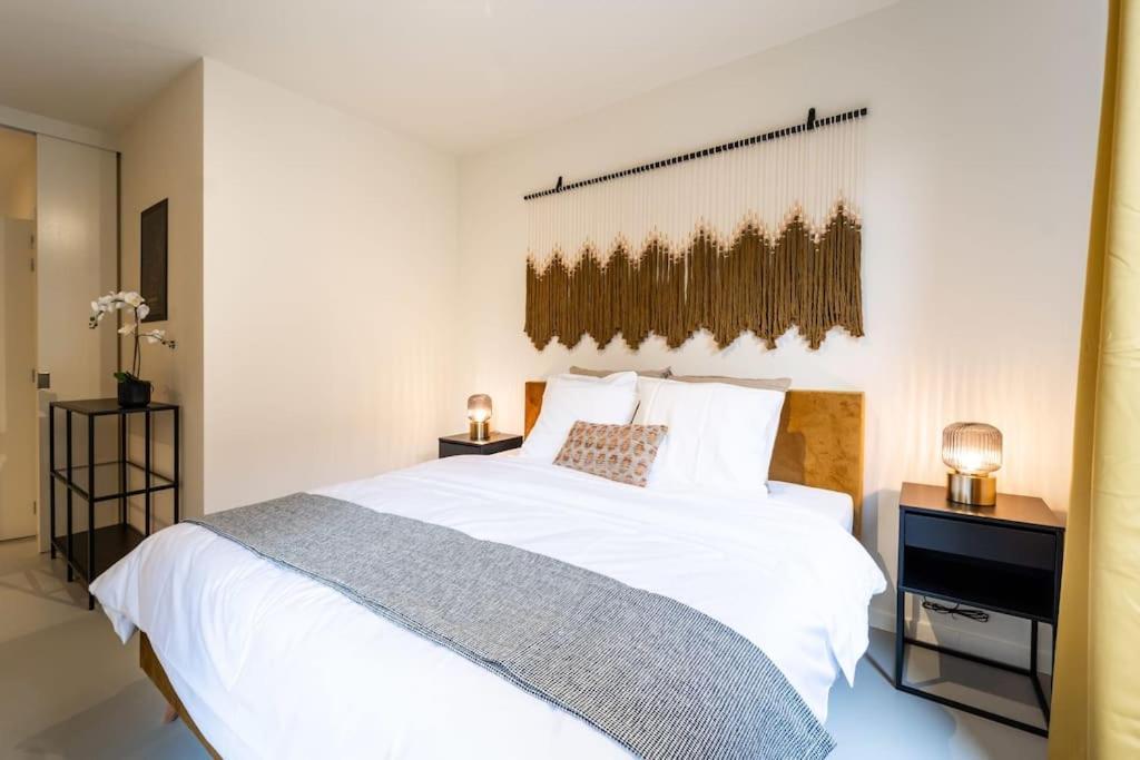 Chic 2-bedroom Haven In Apartment *