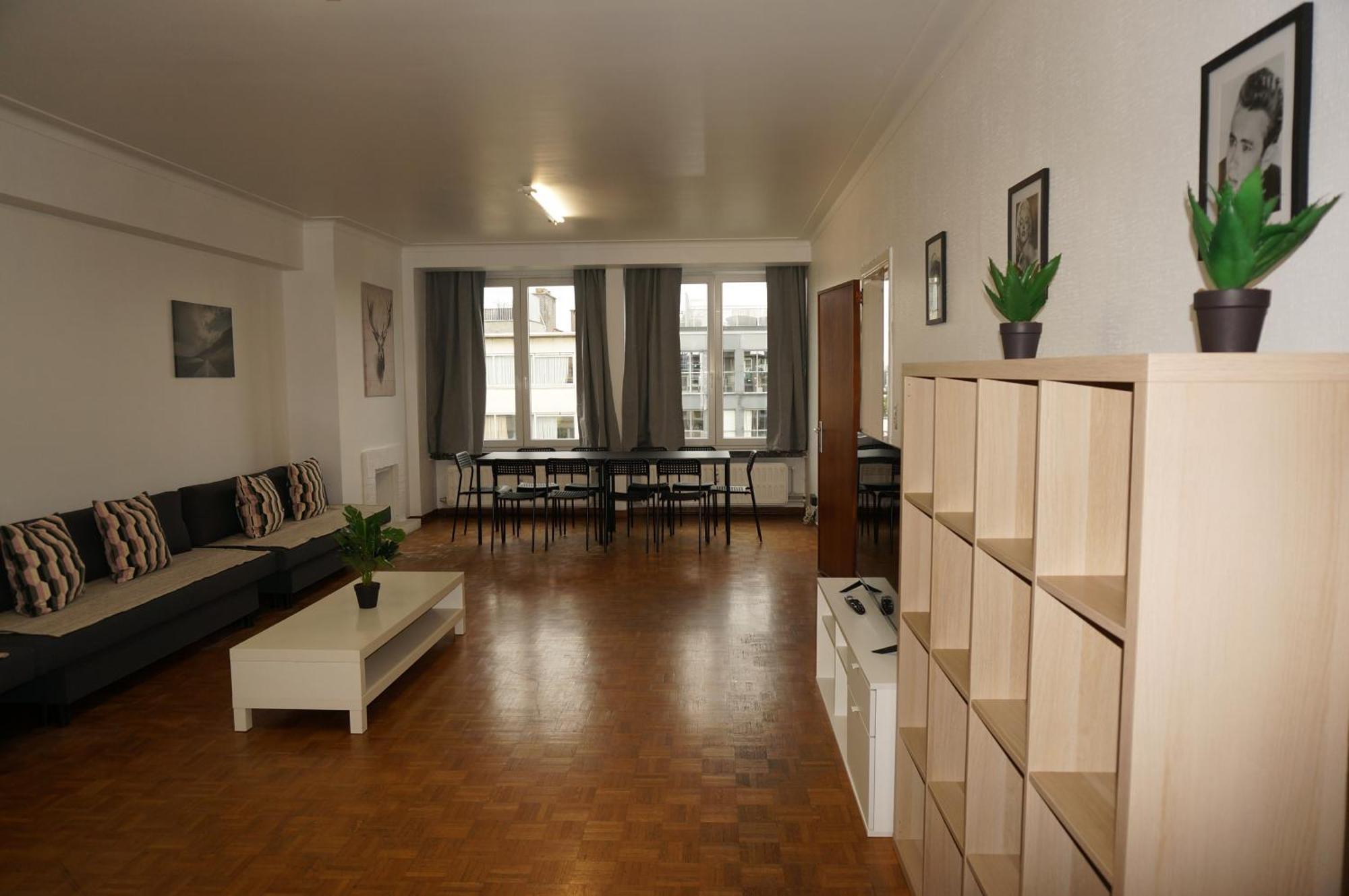 Belga 3 Bedrooms. Apartment Antwerp