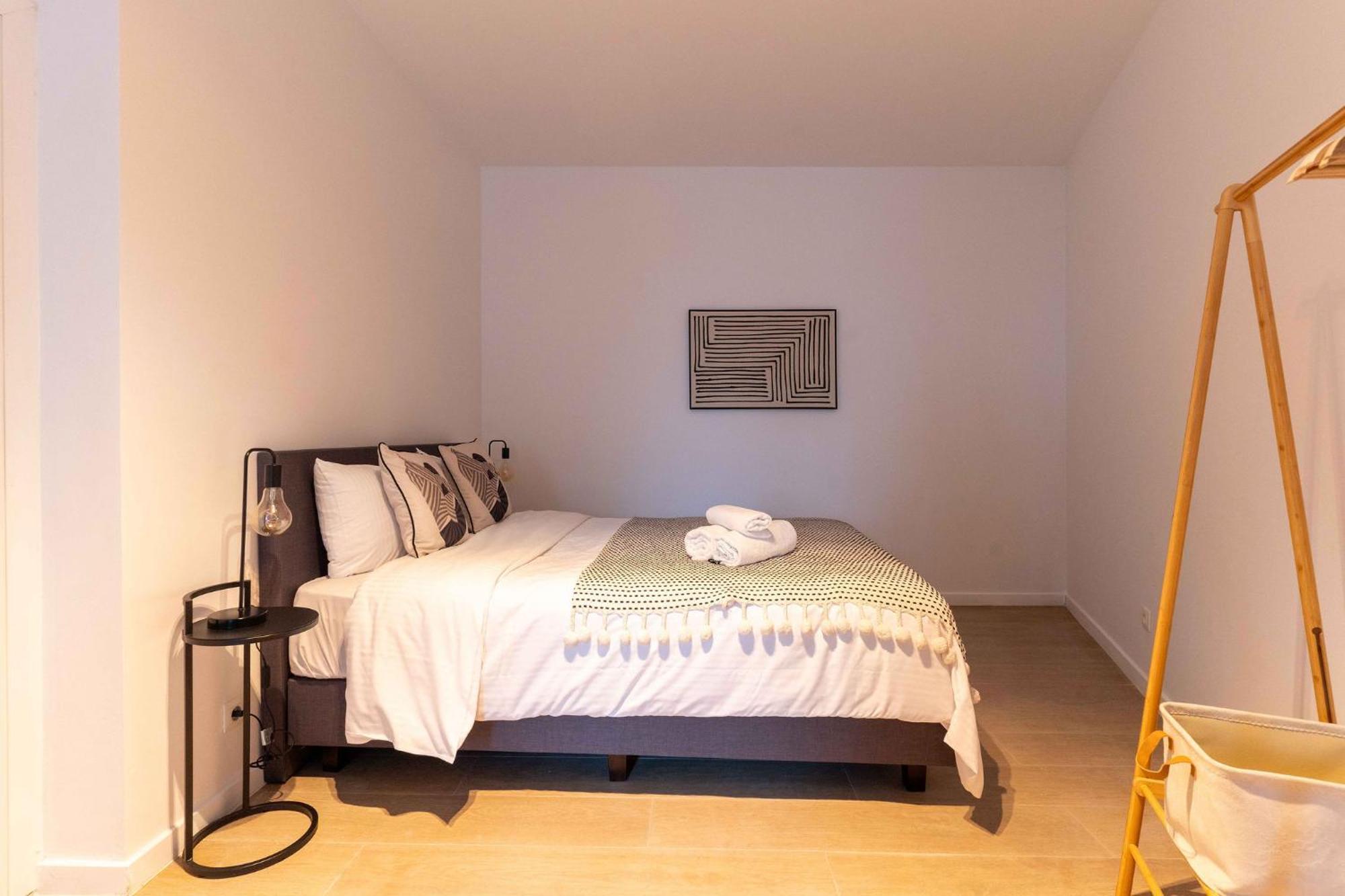 Inviting And Bright 7-person In Apartment *