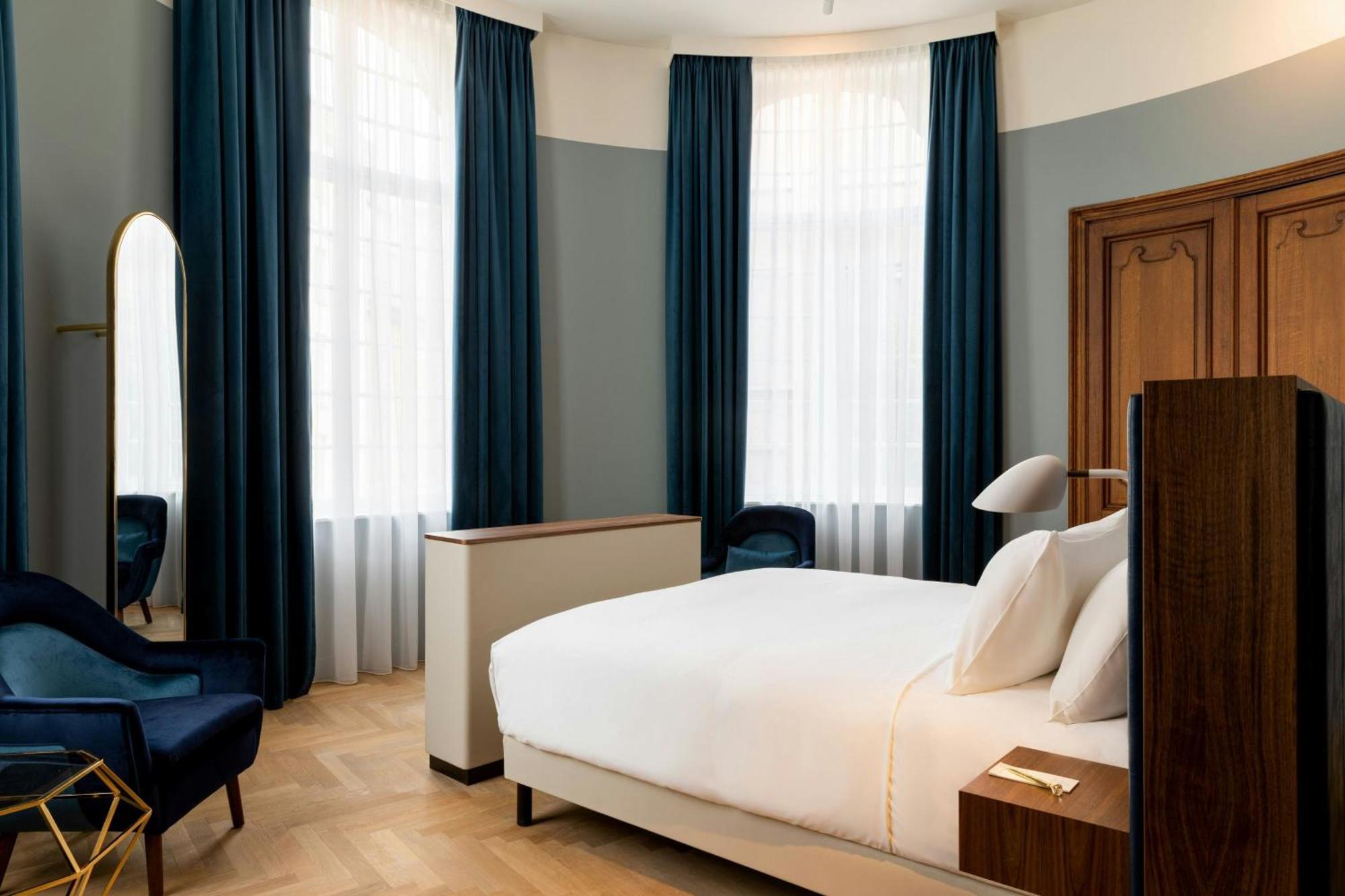 Sapphire House Antwerp, Autograph Collection 5*