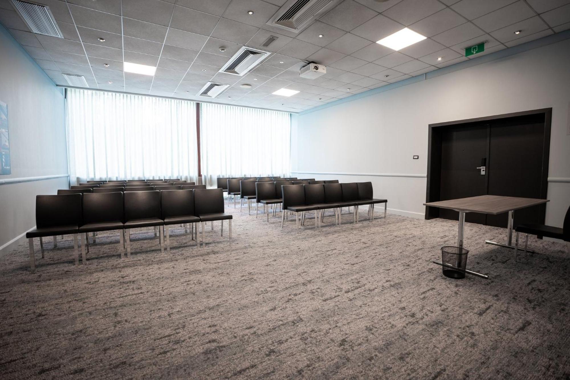 Crowne Plaza By Ihg Hotel Antwerpen