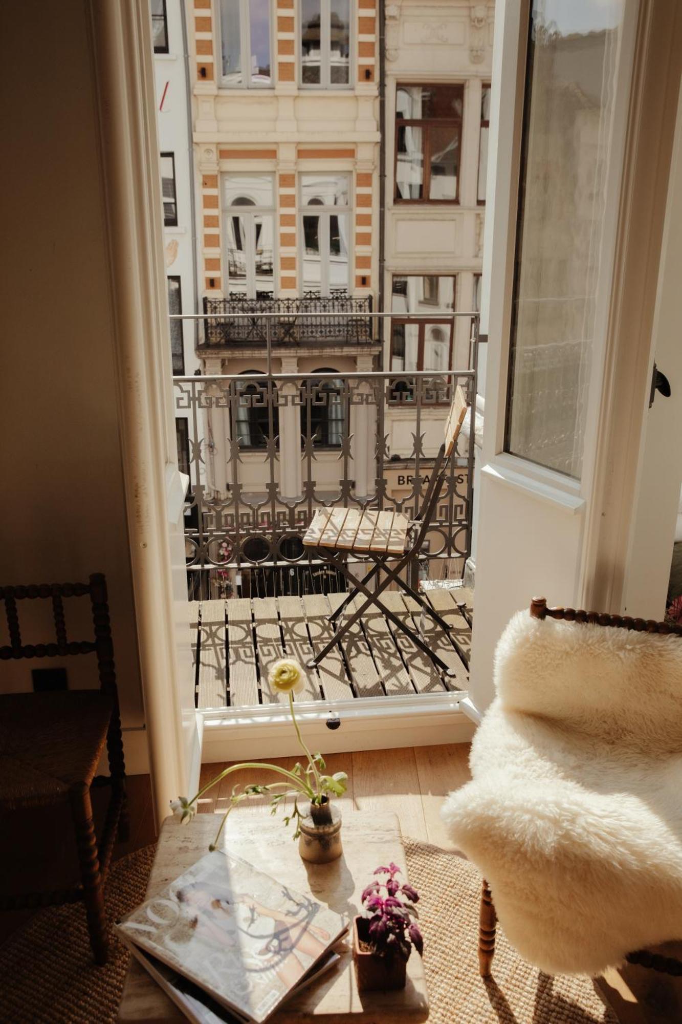 A Place - Boutique & Flats - Oude Koornmarkt 1 Antwerp