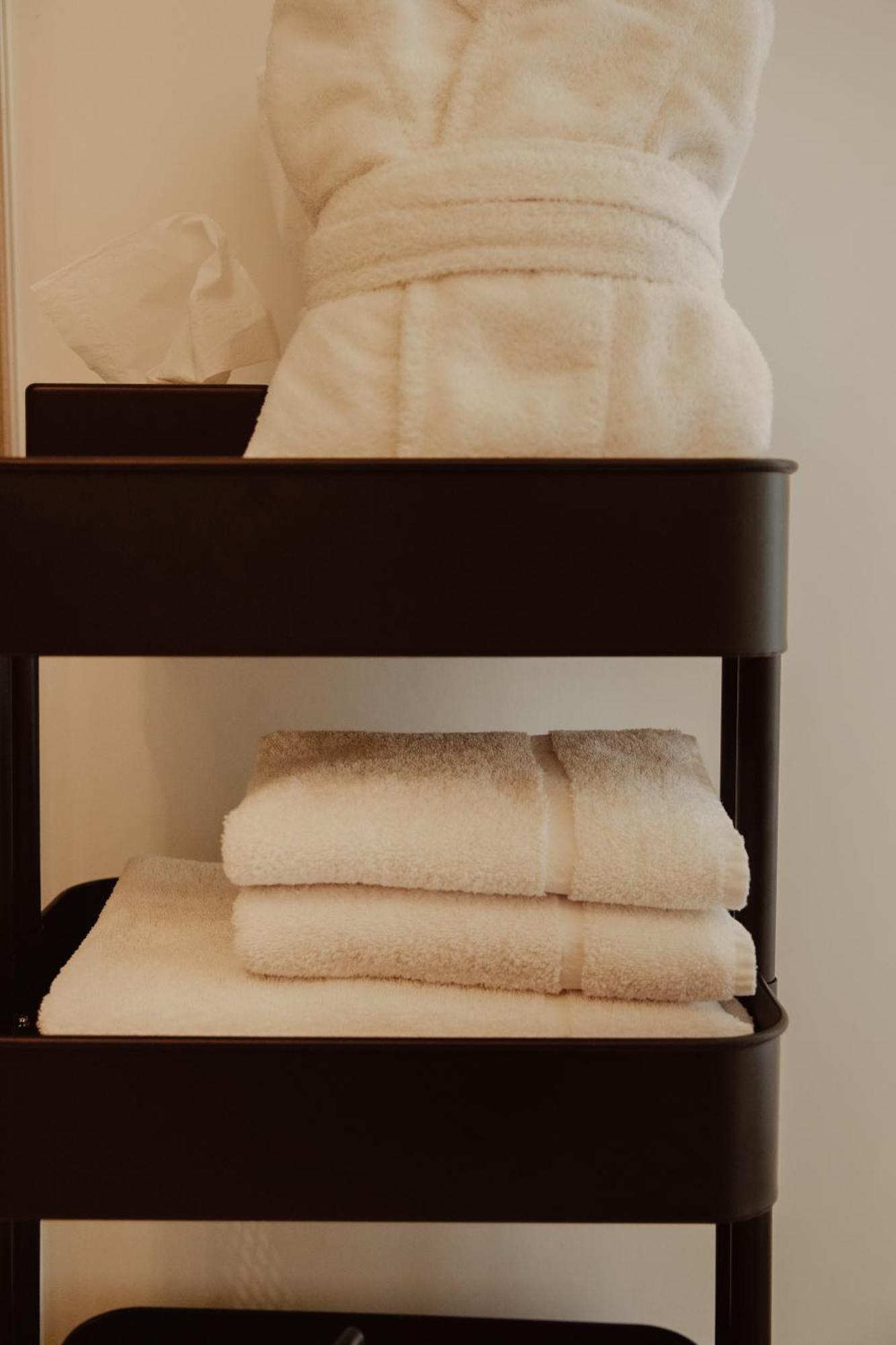 A Place - Boutique & Flats - Oude Koornmarkt 1 *