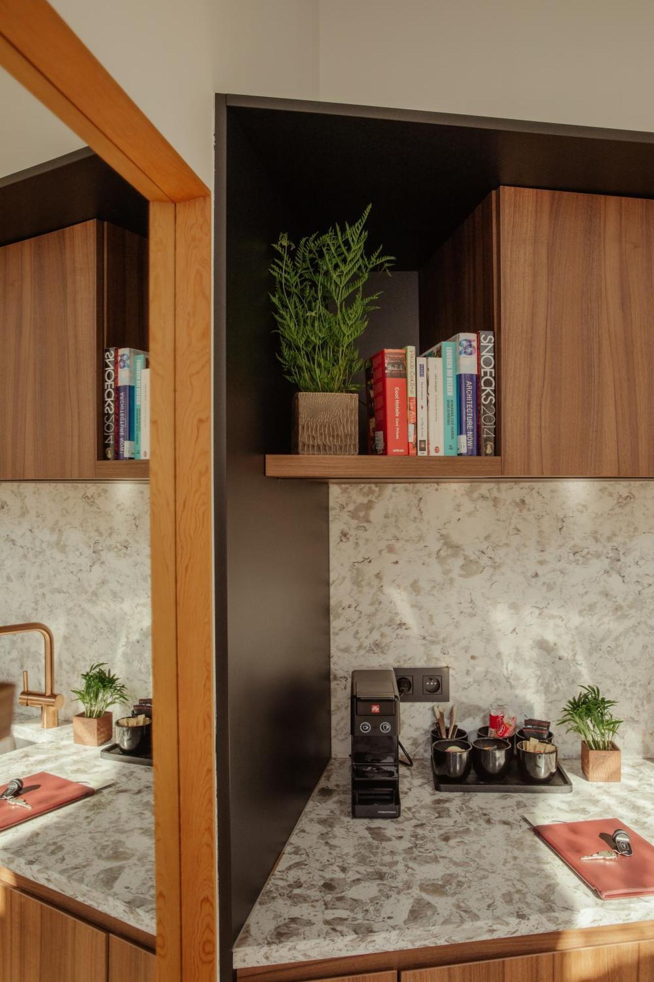 A Place - Boutique & Flats - Oude Koornmarkt 1
