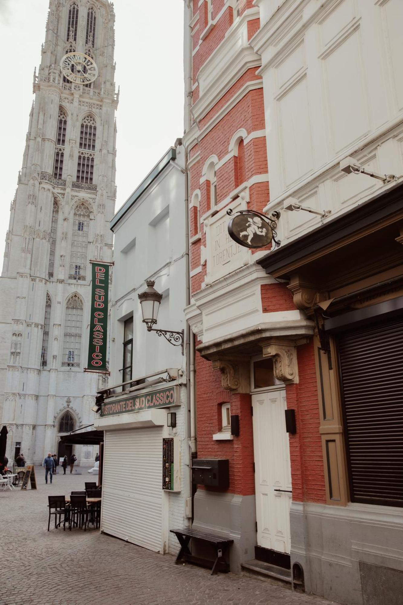 A Place - Boutique & Flats - Oude Koornmarkt 1 Guest house Antwerp