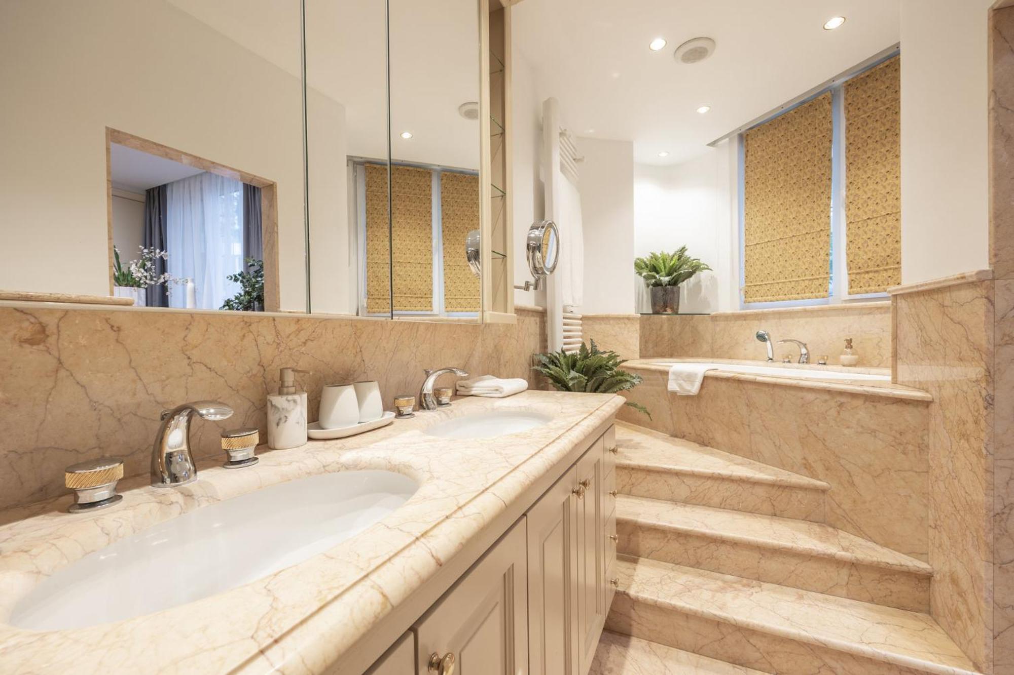 Hotel Leonardo The Plaza 4*