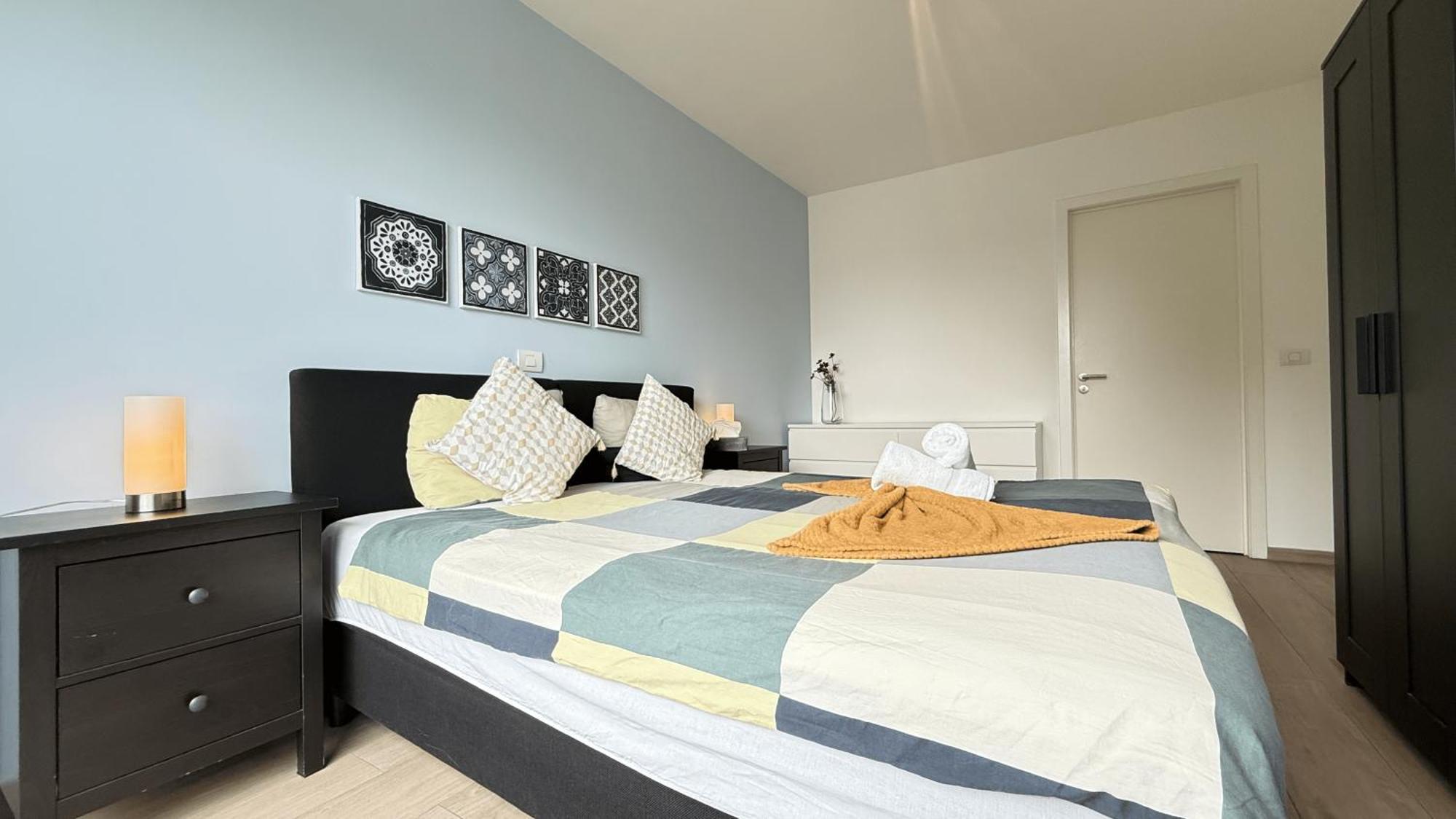 Oneluxstay Near Diamond District Ferienhaus