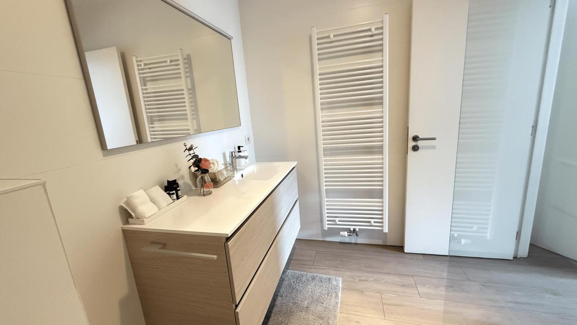 Oneluxstay Near Diamond District Ferienhaus *