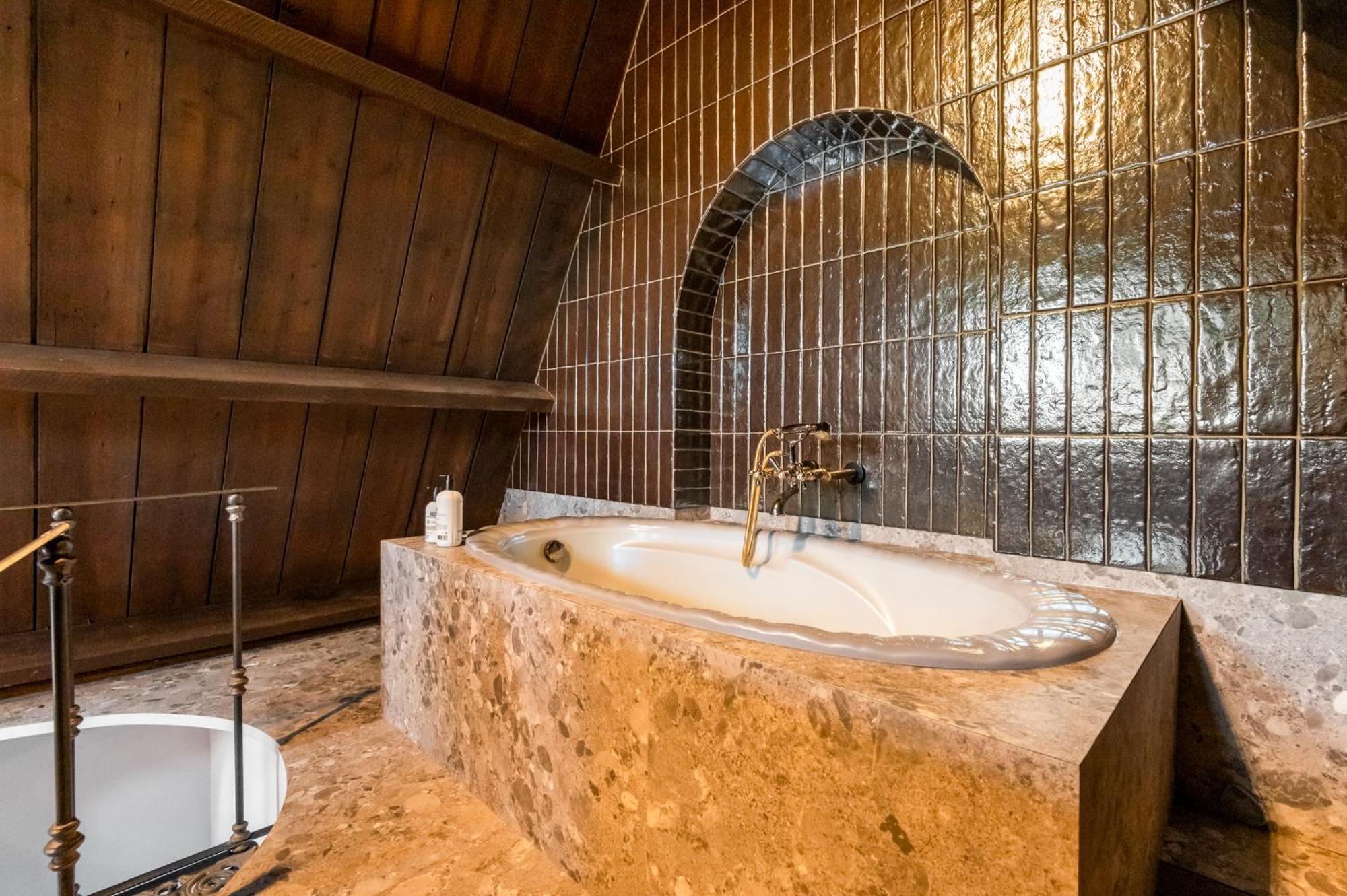 Boutique Baron Osy 2*
