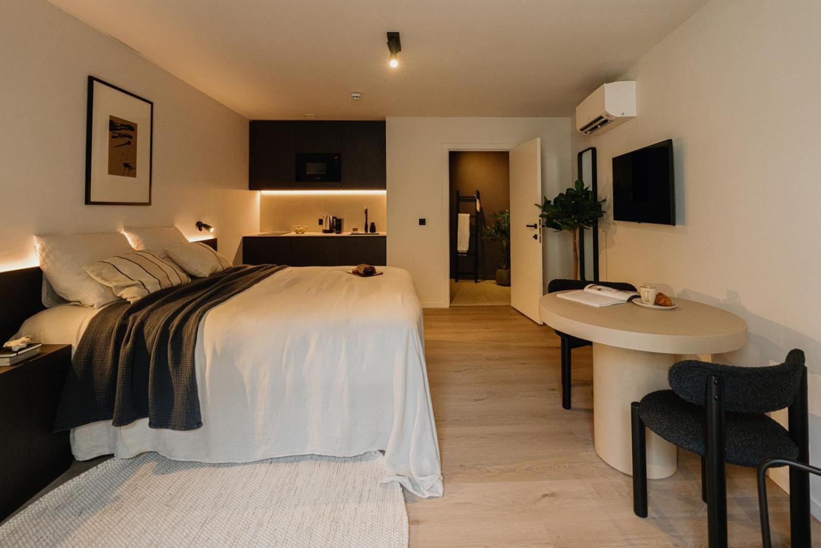 Raibu Hotel *