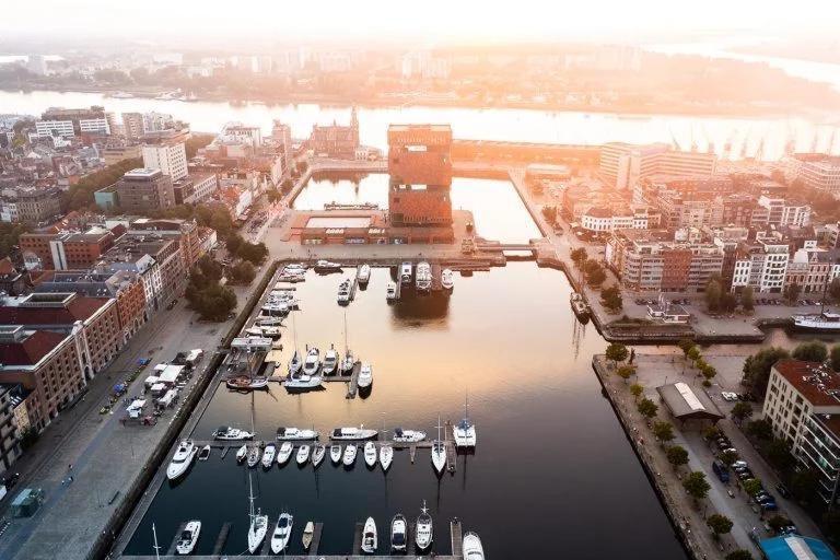 Stylish On The Waterfront Near Historic Center Vakantiehuis Antwerpen