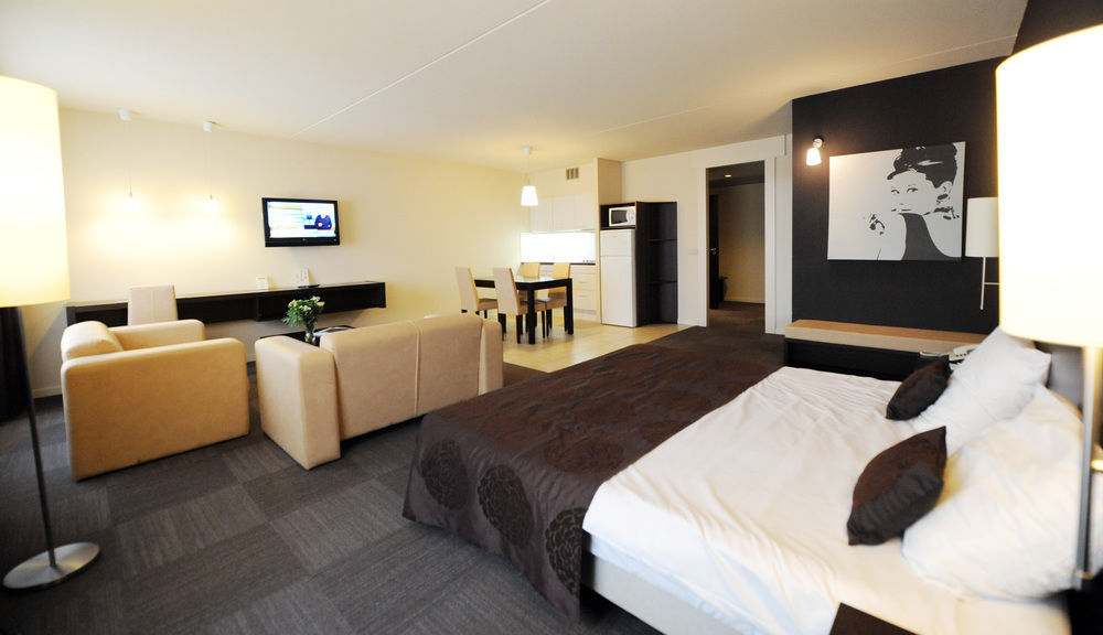 B-aparthotel Moretus Hotel 3*