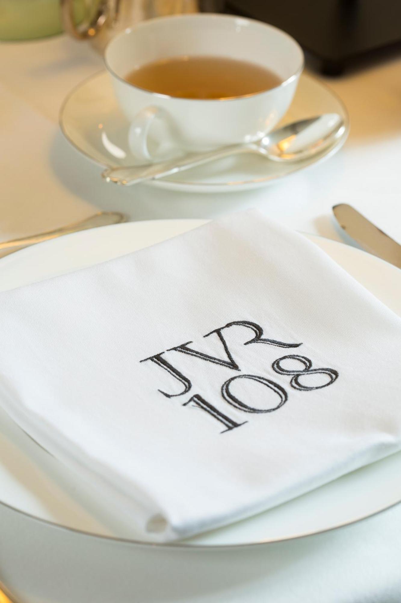Jvr 108 Bed & Breakfast 5*