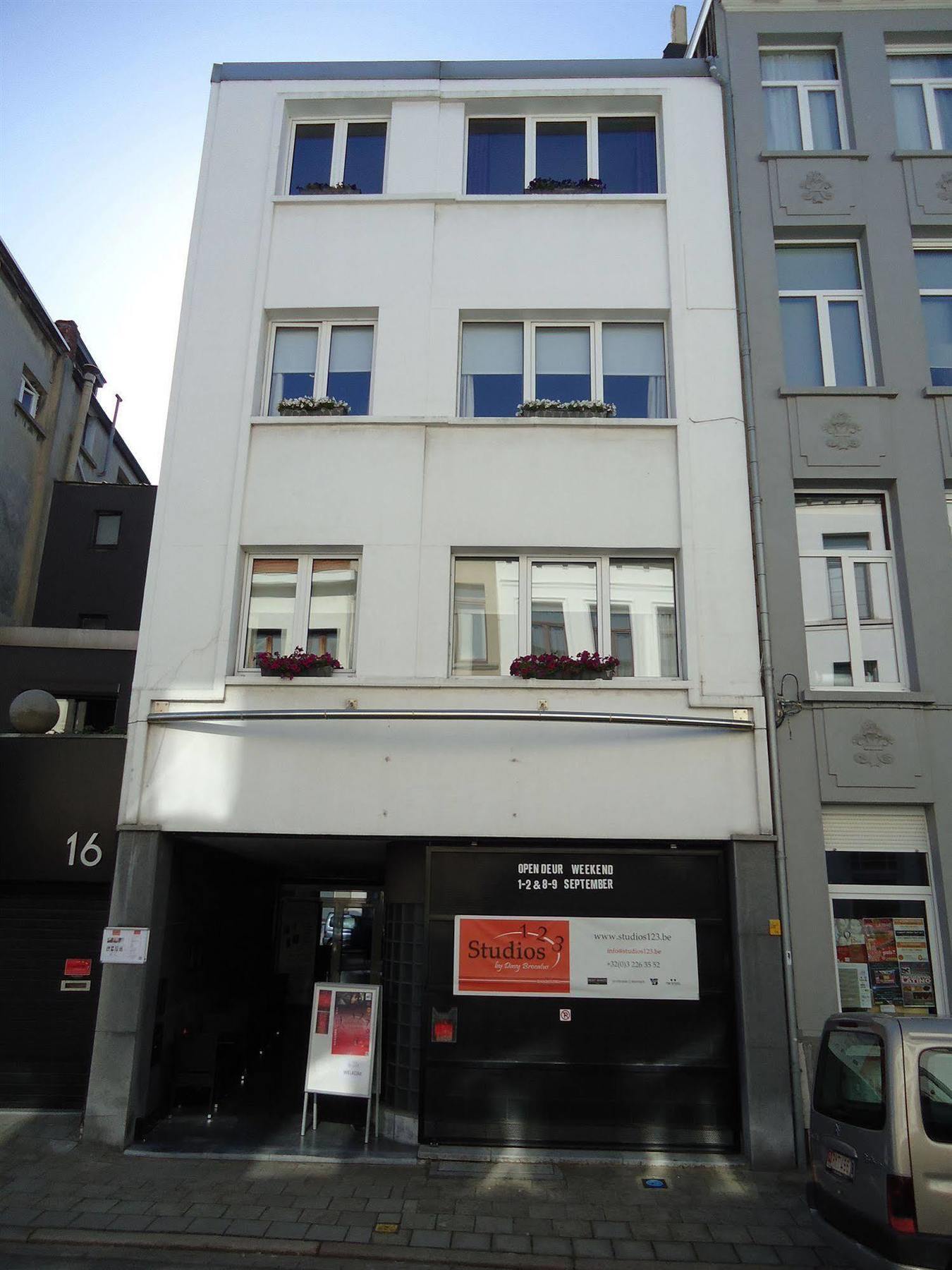 Luxe 1-2-3 Antwerp