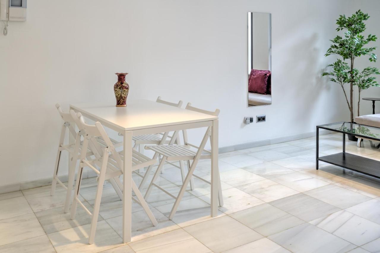 Marble In The Center Of Apartment *