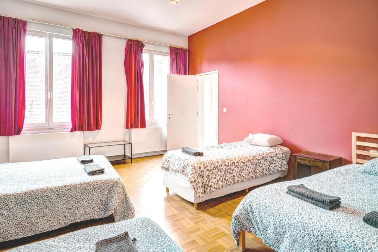 Three Bedroom Marble In The Heart Of *