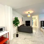 Isabel Apartments