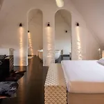 B&B Suites Feek