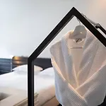 B&B Suites Feek