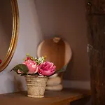 Luxury Suites Meir By Rikas Hotels