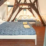 The Charming Hendrik Square Apartments