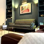 3 Min Walk-Meir Cozy 3-4Br House